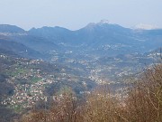 60 Vista verso la Valle Imagna